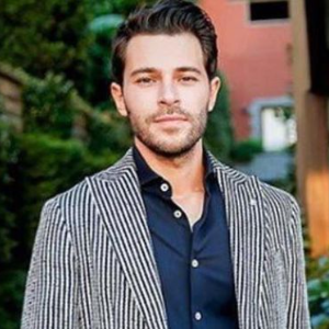 celebrity Hakan Sabancı